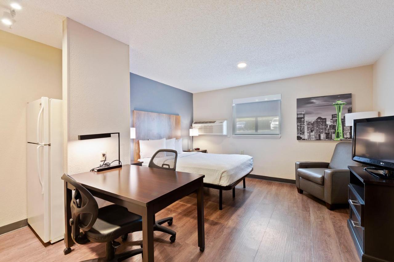 Extended Stay America Select Suites - Charlotte - University Place - E Mccullough Dr Exterior foto
