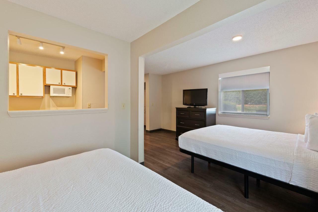Extended Stay America Select Suites - Charlotte - University Place - E Mccullough Dr Exterior foto
